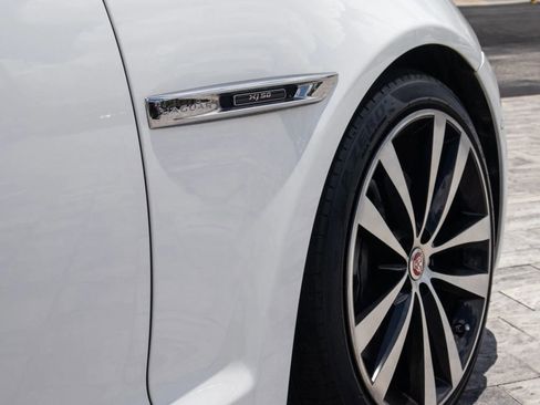 Used 2019 Jaguar XJ L Portfolio RWD image 14