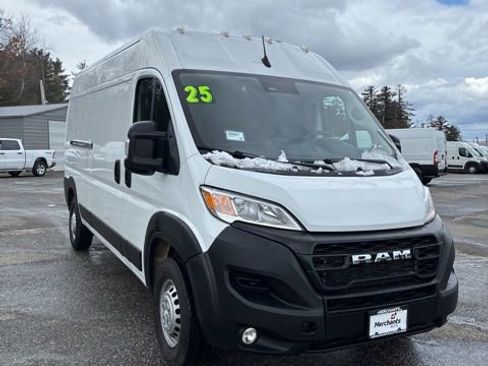 Used 2025 RAM ProMaster 2500 w/ Convenience Group FWD image 1