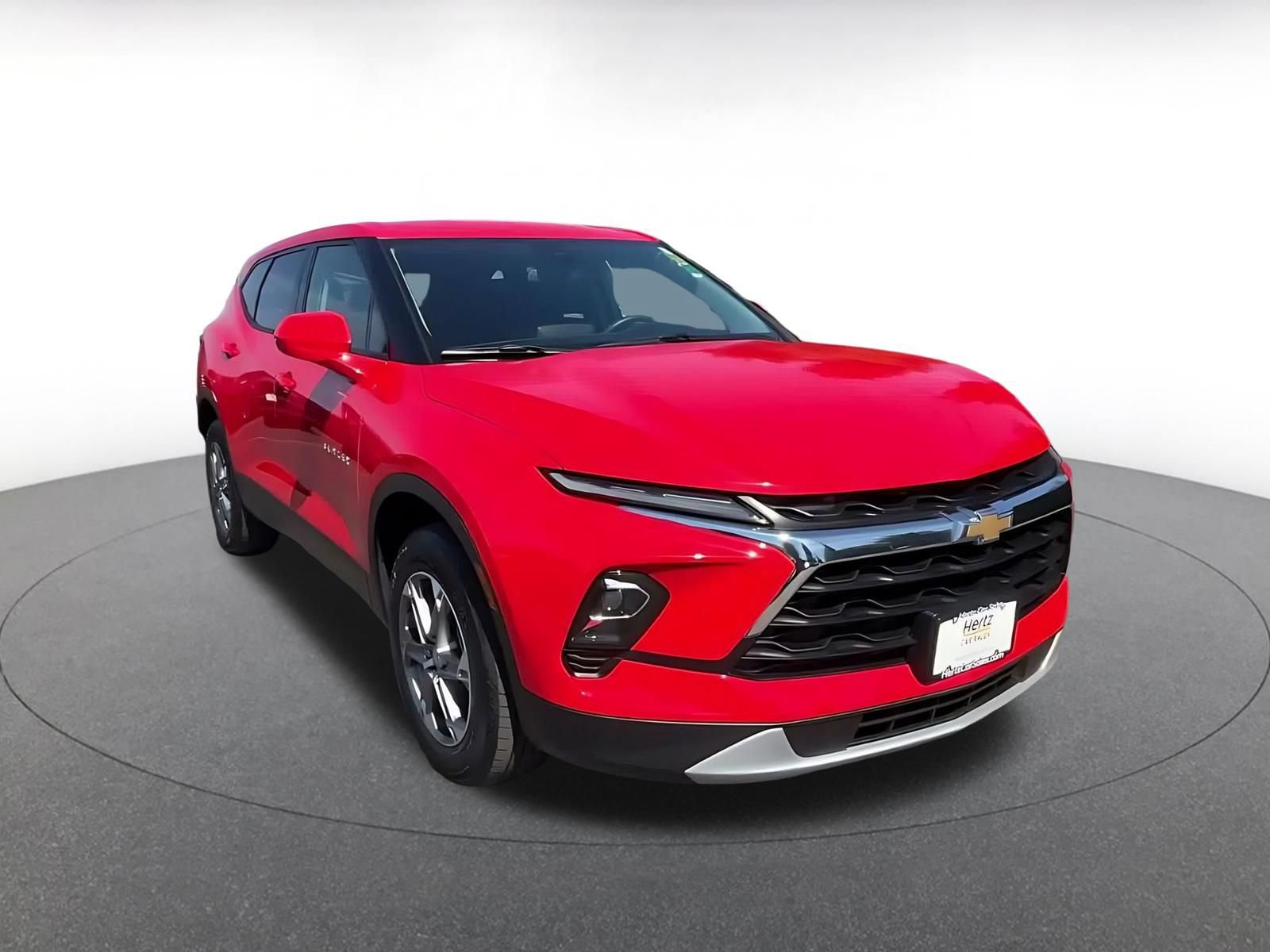 Used 2026 Chevrolet Blazer LT FWD image 3