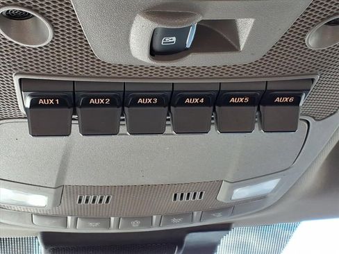 Used 2021 Ford F350 Lariat w/ Lariat Value Package AWD/4WD image 22