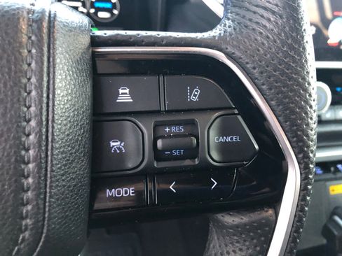 Certified 2024 Toyota Sequoia Platinum image 9