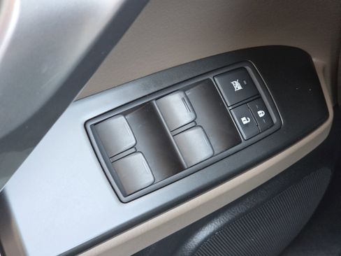 Used 2022 Lexus GX 460 Premium w/ Accessory Package image 16