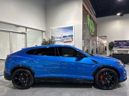 Used 2019 Lamborghini Urus AWD/4WD image 31