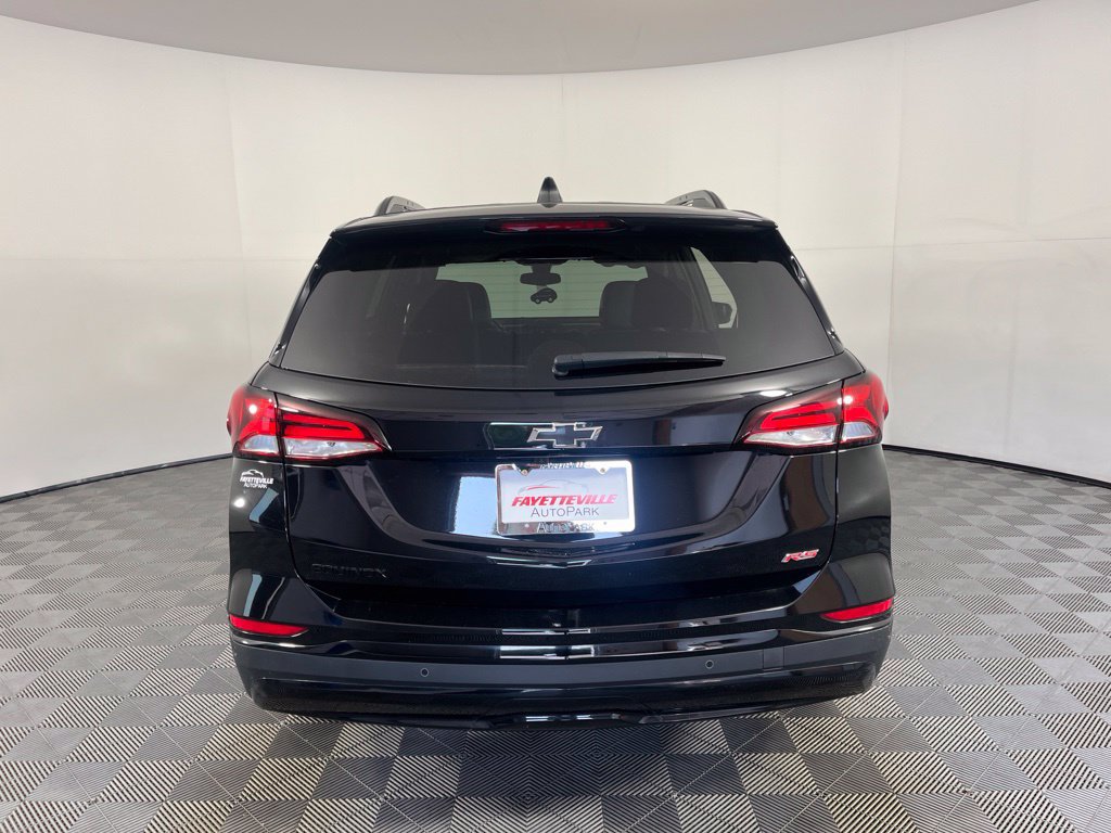 Certified 2024 Chevrolet Equinox RS FWD image 10