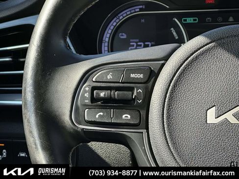 Used 2022 Kia Niro EX w/ Cold Weather Package image 10