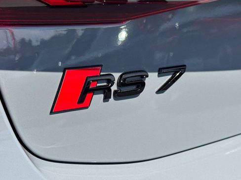 Used 2022 Audi RS 7 Sportback AWD/4WD image 14