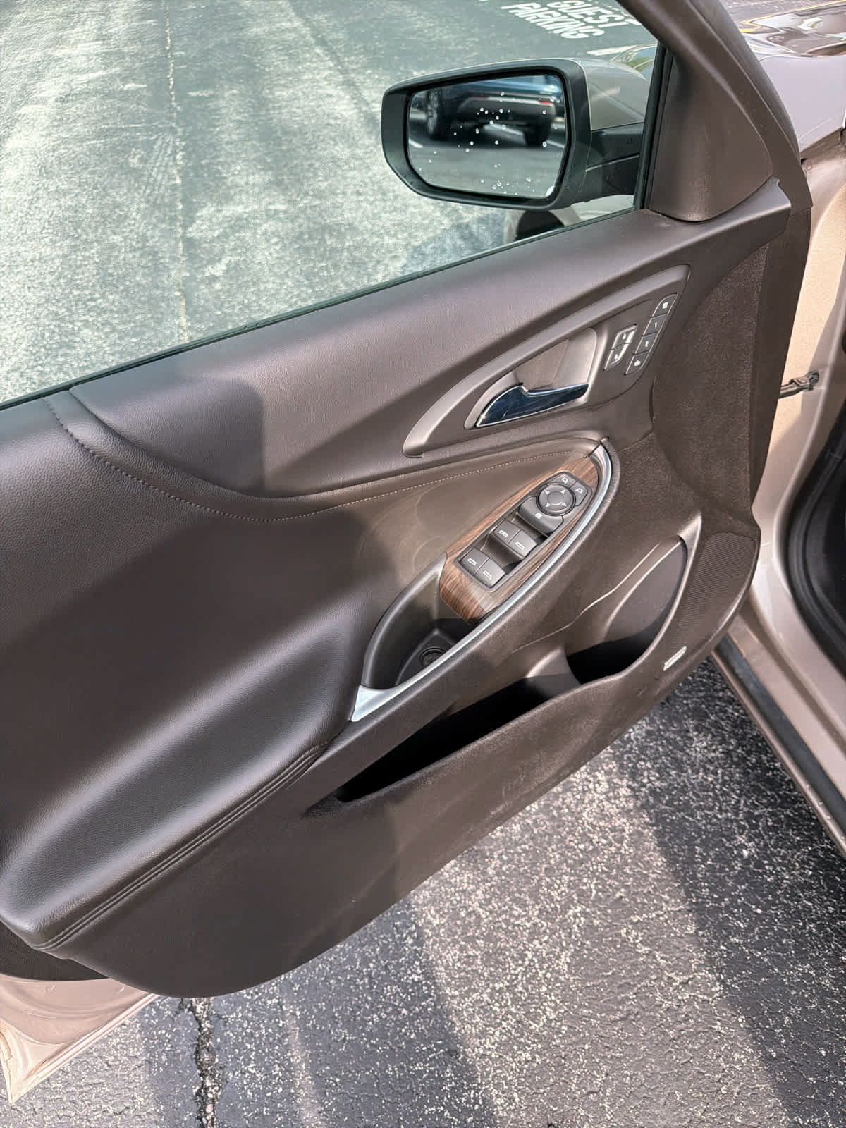 Used 2024 Chevrolet Malibu LT FWD image 15