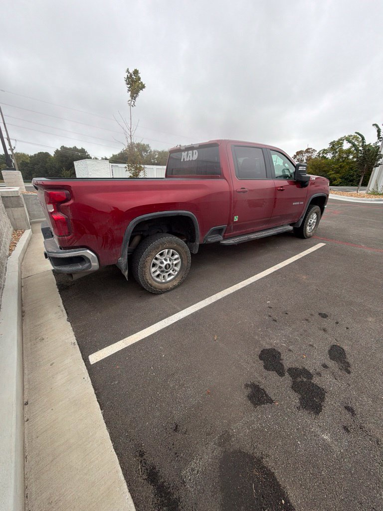 Used 2022 Chevrolet Silverado 2500 LT w/ Convenience Package AWD/4WD image 3