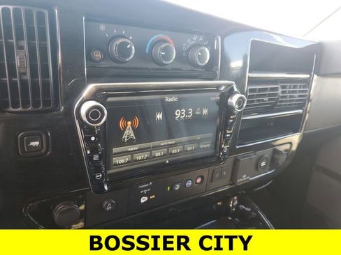 Used 2022 GMC Savana 2500 Extended w/ Enhanced Convenience Package image 19