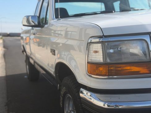 Used 1994 Ford F150 XL AWD/4WD image 9