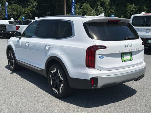 Used 2024 Kia Telluride S w/ S Sunroof Package FWD image 6