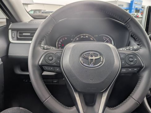 Used 2025 Toyota RAV4 XLE Premium image 20