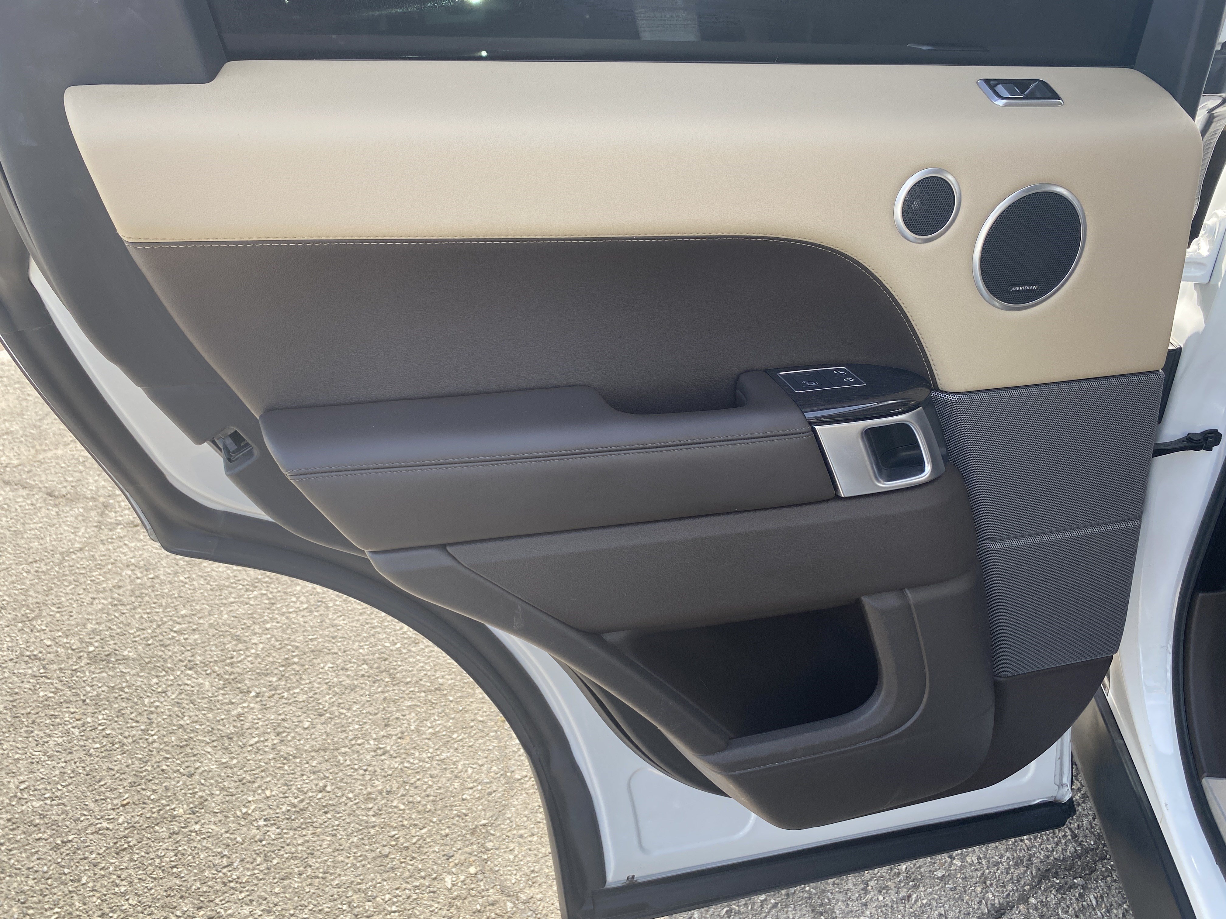 Used 2018 Land Rover Range Rover Sport HSE AWD/4WD image 14