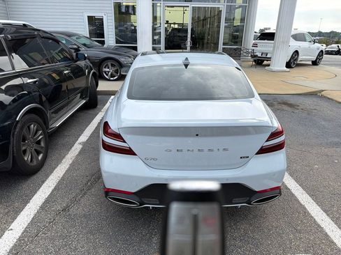 Used 2022 Genesis G70 3.3T RWD image 4