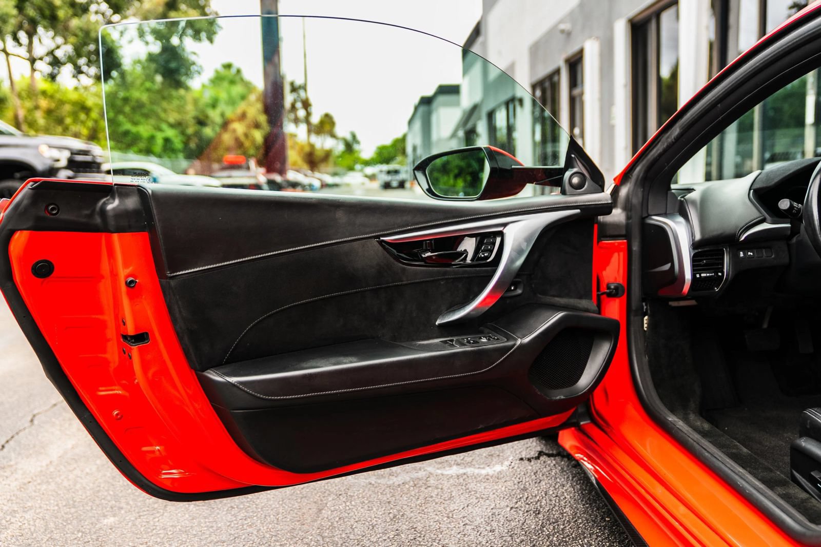 Used 2017 Acura NSX AWD/4WD image 14