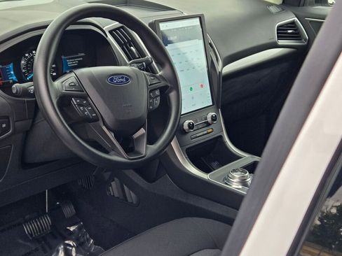 Used 2024 Ford Edge SE image 22
