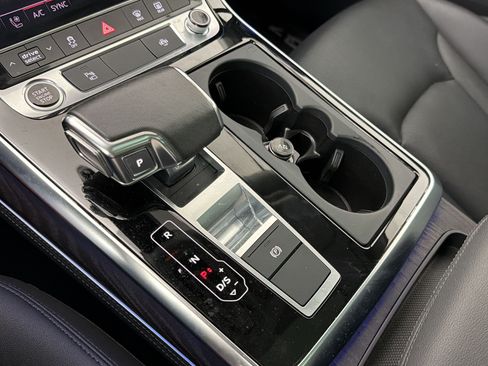Used 2023 Audi Q7 3.0T Premium Plus w/ Premium Plus Package AWD/4WD image 18