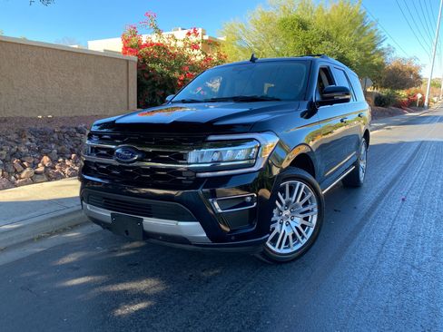 Used 2024 Ford Expedition Limited image 76