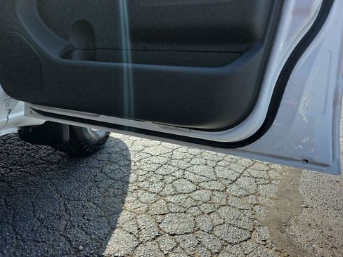 Used 2019 Nissan Frontier SV RWD image 33