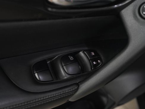 Used 2020 Nissan Rogue SV AWD/4WD image 20