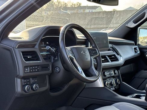 Used 2022 Chevrolet Tahoe Z71 w/ Luxury Package image 11