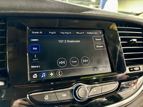 Used 2022 Buick Encore Preferred image 31