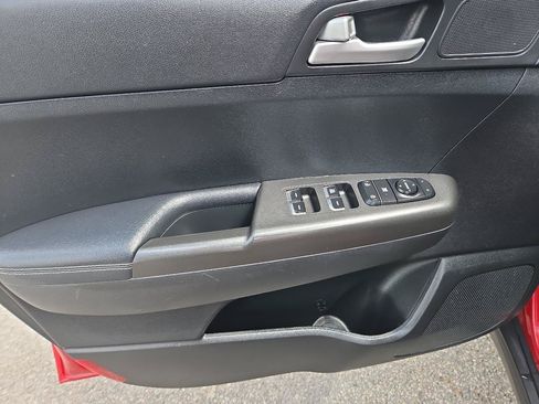 Used 2018 Kia Sportage LX AWD/4WD image 14
