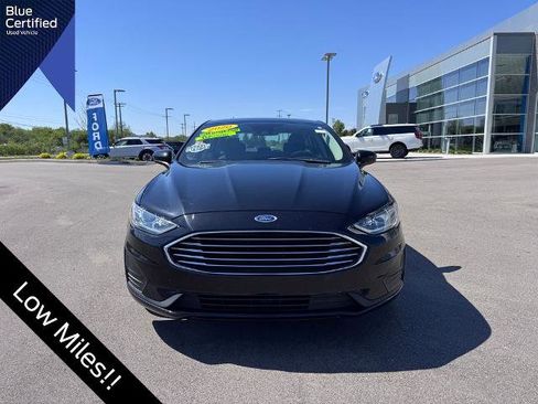 Certified 2020 Ford Fusion SE FWD image 3