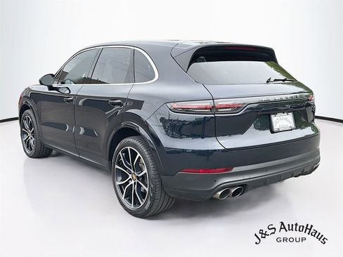 Used 2022 Porsche Cayenne S AWD/4WD image 5