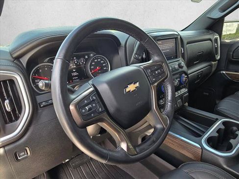 Used 2021 Chevrolet Silverado 1500 High Country w/ Technology Package AWD/4WD image 10