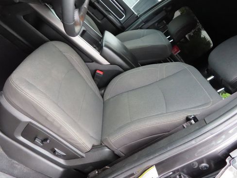 Used 2024 RAM 2500 Big Horn w/ Sport Appearance Package AWD/4WD image 32