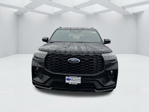 Used 2025 Ford Explorer ST-Line image 2