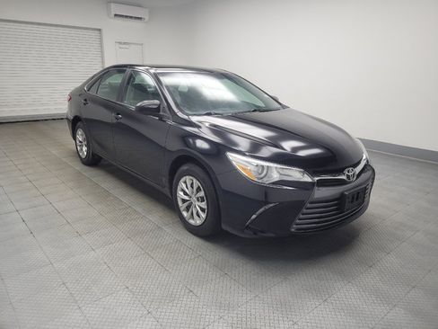 Used 2016 Toyota Camry LE w/ Four Season Floor Mat Package FWD image 11
