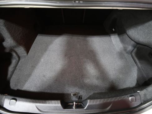 Used 2019 Jaguar XE Landmark Edition image 24