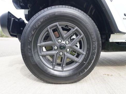 New 2026 Jeep Gladiator Sport image 25