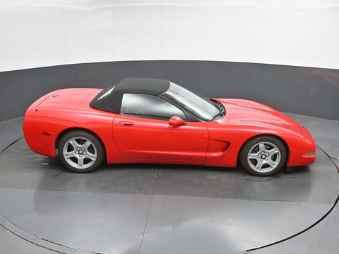 Used 1998 Chevrolet Corvette Convertible w/ Memory Pkg RWD image 23