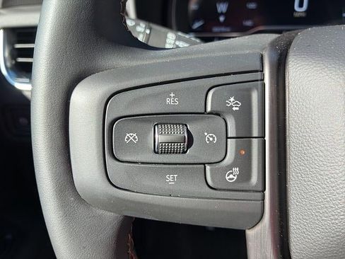 Used 2024 GMC Yukon AT4 w/ Technology Package image 34