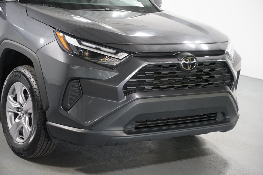 Certified 2025 Toyota RAV4 XLE FWD image 4