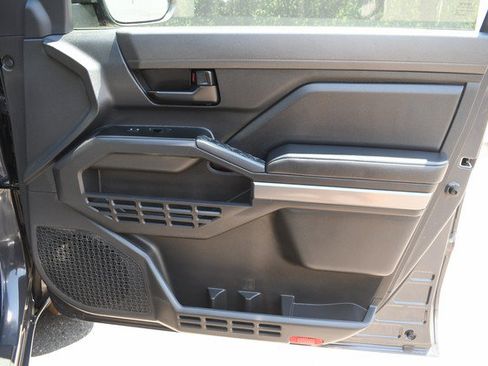 Certified 2025 Toyota Tacoma SR5 AWD/4WD image 23