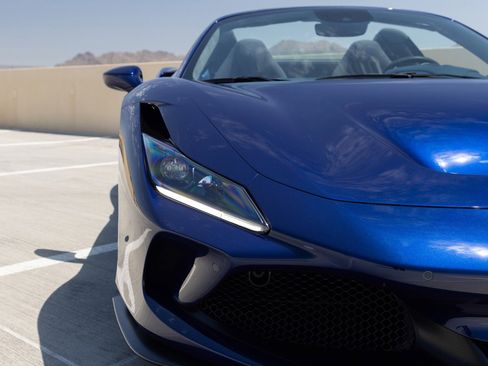 Used 2022 Ferrari F8 Tributo RWD image 34