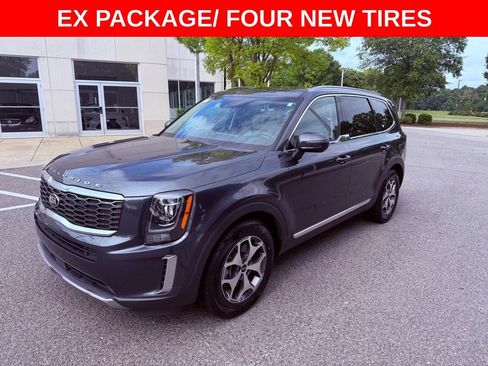 Used 2020 Kia Telluride EX AWD/4WD image 3