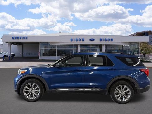Used 2020 Ford Explorer XLT w/ Equipment Group 202A AWD/4WD image 6