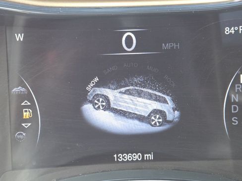 Used 2014 Jeep Grand Cherokee Limited AWD/4WD image 12
