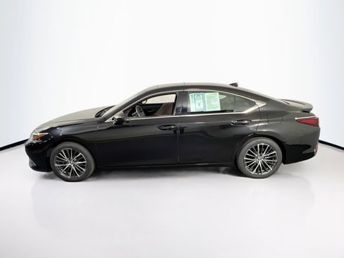 Used 2023 Lexus ES 300h w/ Premium Package image 8