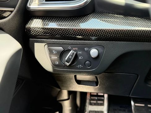 Used 2019 Audi SQ5 Prestige w/ Prestige Package AWD/4WD image 38
