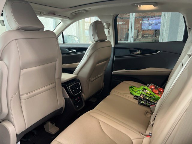 Used 2023 Lincoln Nautilus Reserve AWD/4WD image 8
