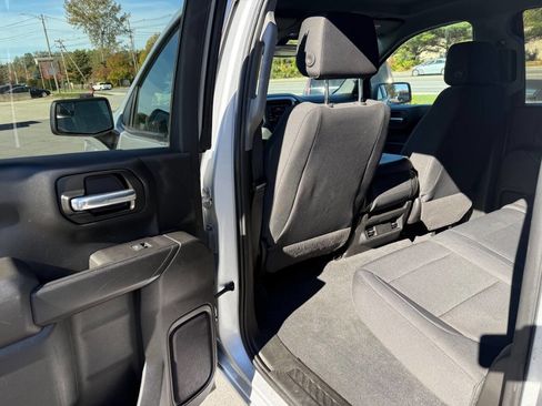 Used 2020 Chevrolet Silverado 1500 Custom w/ Custom Value Package image 16