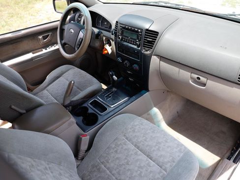 Used 2007 Kia Sorento 2WD image 16