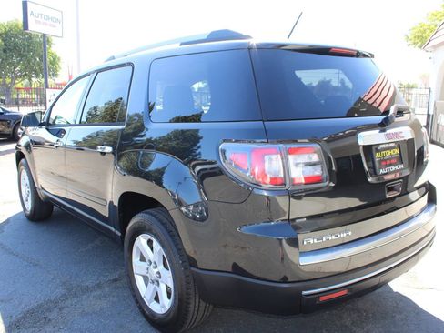 Used 2015 GMC Acadia SLE FWD image 6