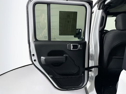 Used 2025 Jeep Wrangler Unlimited Sport AWD/4WD image 25